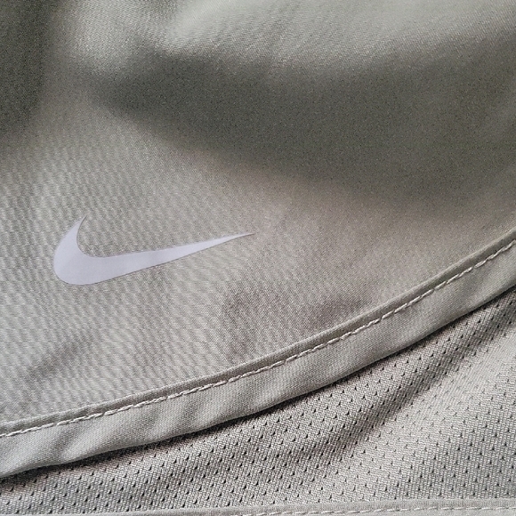 Nike Women's Olive Green Shorts Size S - Picture 7 of 10